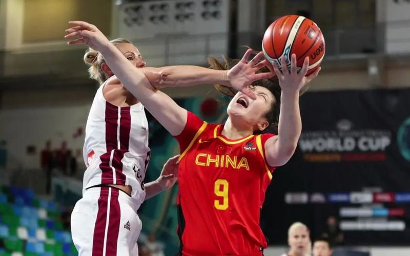 中国女篮半决赛直播在线观看